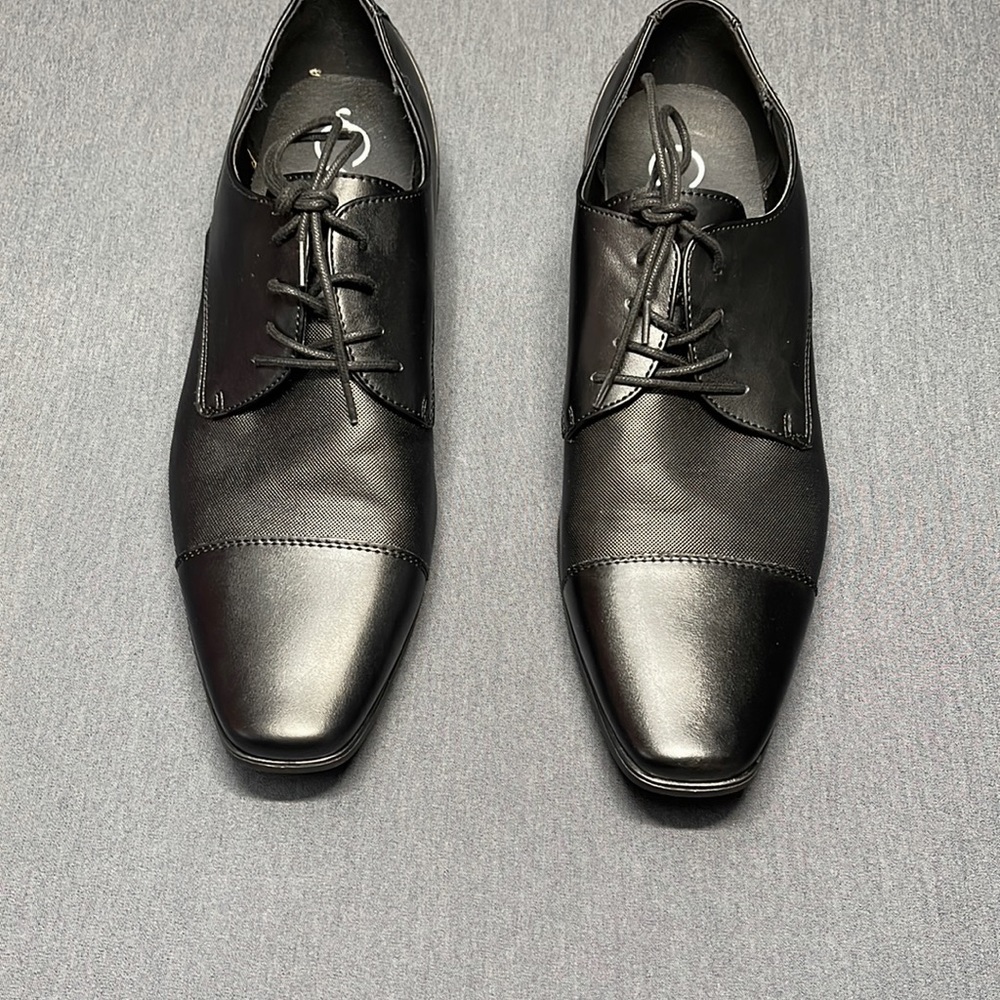 Calvin Klein - Bachman Leather Lace-Up Shoes